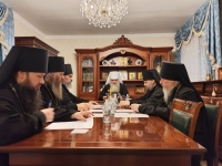 В день прибытия мощей святителя Тихона в Хабаровске прошло заседание архиерейского совета Приамурской митрополии