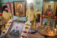 Митрополит Артемий возглавил Божественную литургию в храме поселка Березовка