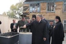 Закладка памятной капсулы в основание будущей семинарии (20 октября 2005)